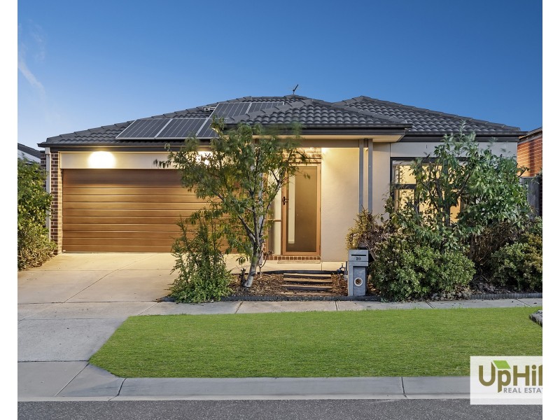 20 Carisbrooke Way, Clyde North VIC 3978