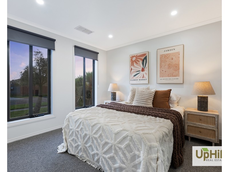 11 Omega Street, Carrum Downs VIC 3201