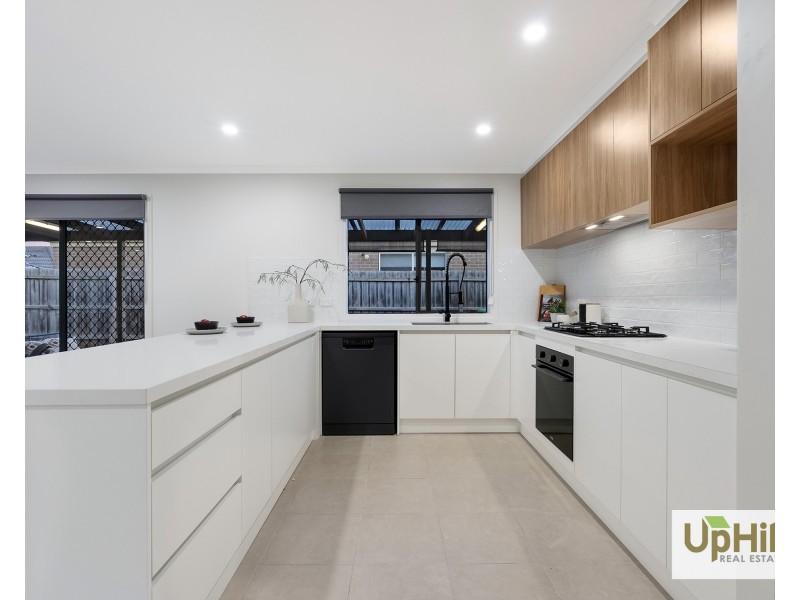 11 Omega Street, Carrum Downs VIC 3201