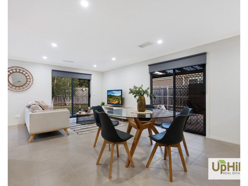 11 Omega Street, Carrum Downs VIC 3201