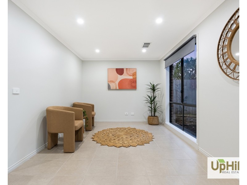 11 Omega Street, Carrum Downs VIC 3201