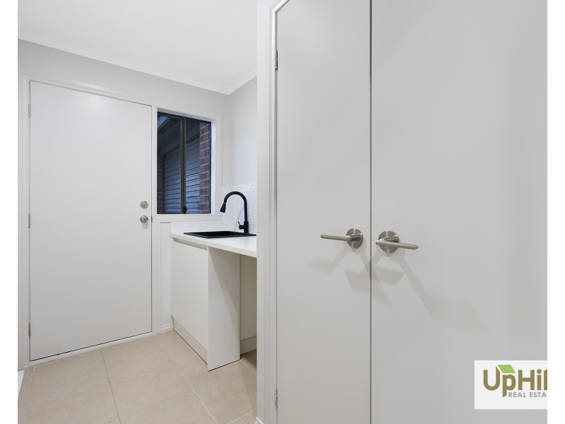 11 Omega Street, Carrum Downs VIC 3201