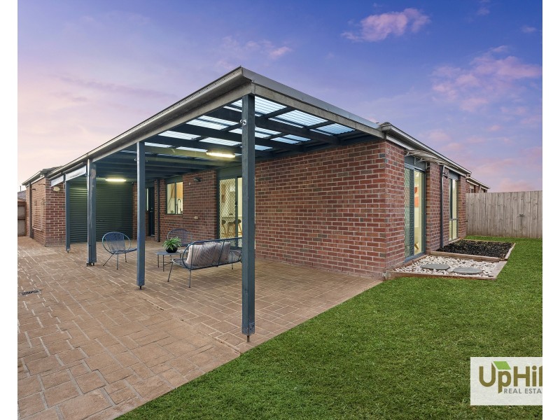 11 Omega Street, Carrum Downs VIC 3201