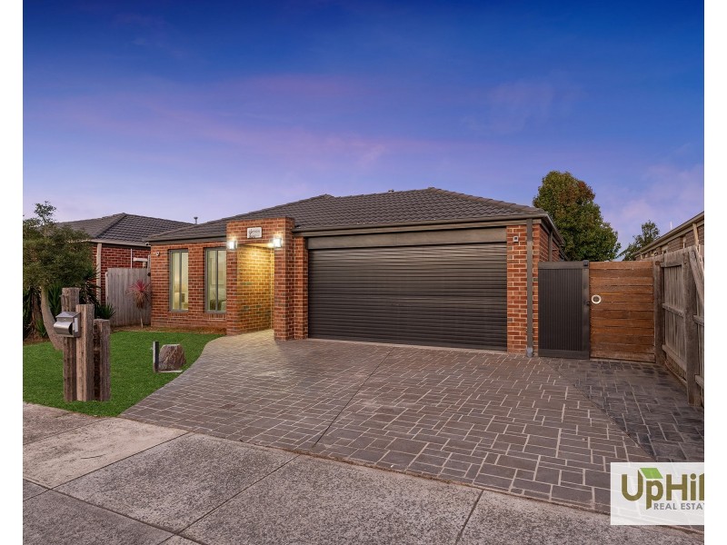 11 Omega Street, Carrum Downs VIC 3201