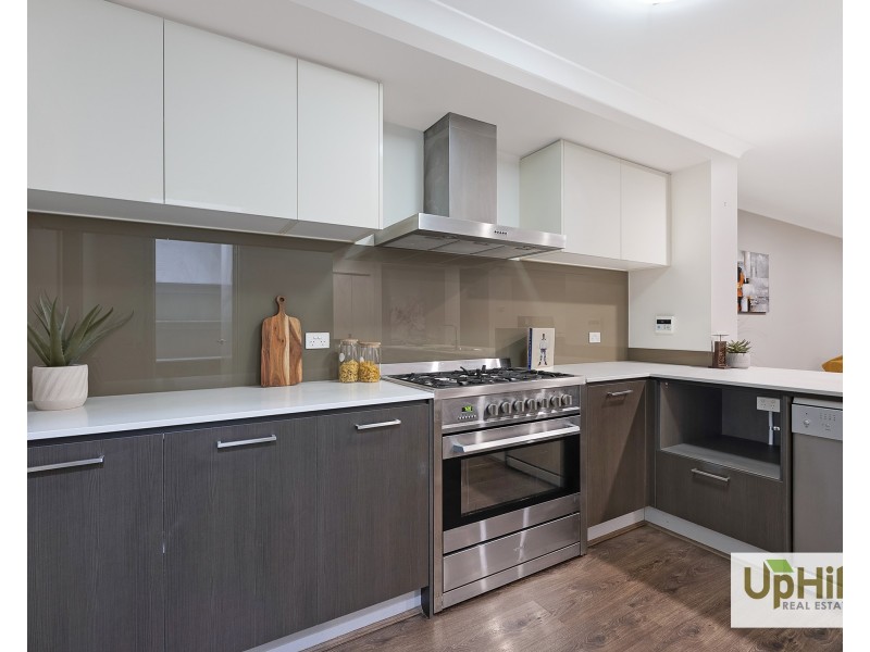 5A Fleuve Rise, Clyde North VIC 3978