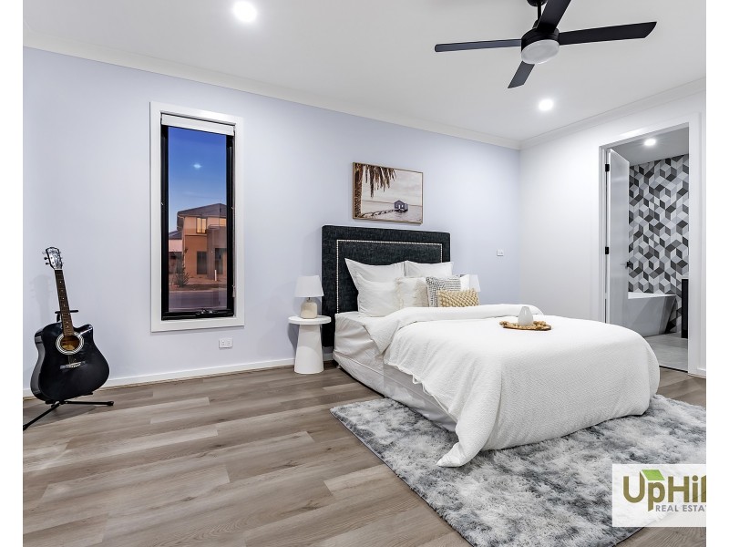 1 Coyote Road, Clyde North VIC 3978