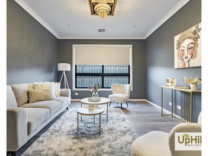 1 Coyote Road, Clyde North VIC 3978