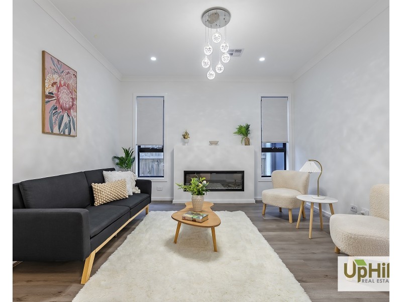 1 Coyote Road, Clyde North VIC 3978