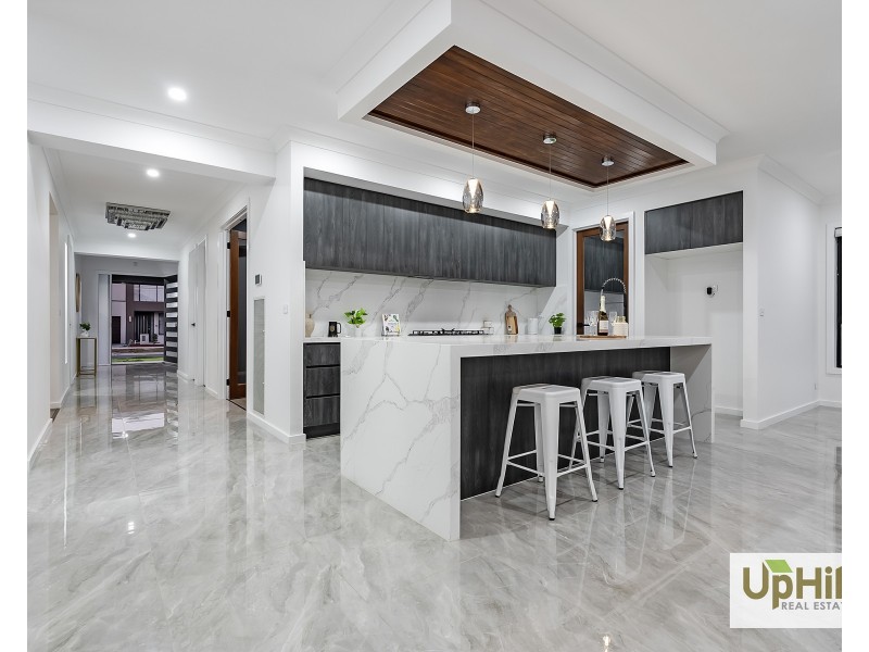 1 Coyote Road, Clyde North VIC 3978