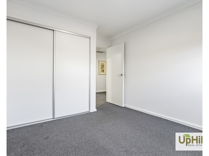 11 Valrena Way, Pakenham VIC 3810