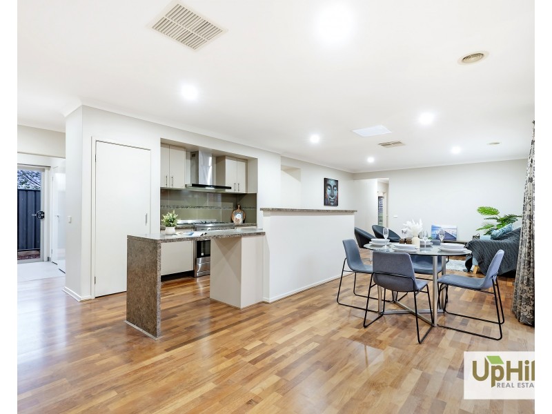 34 Mackillop way, Clyde North VIC 3978