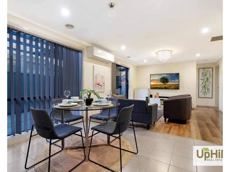 40 TYNDALL ST, Cranbourne East VIC 3977