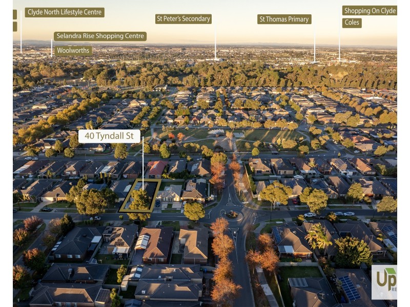 40 TYNDALL ST, Cranbourne East VIC 3977