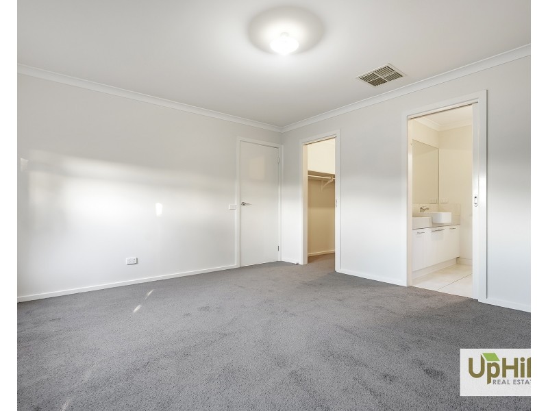 52 Tangemere Way, Cranbourne East VIC 3977