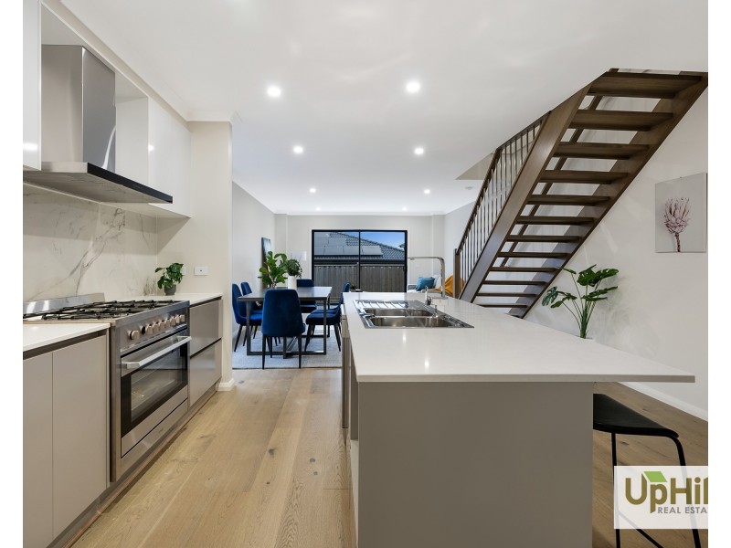 32 Keskadale Way, Clyde North VIC 3978