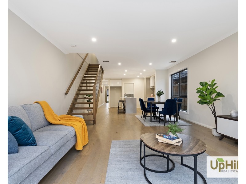 32 Keskadale Way, Clyde North VIC 3978