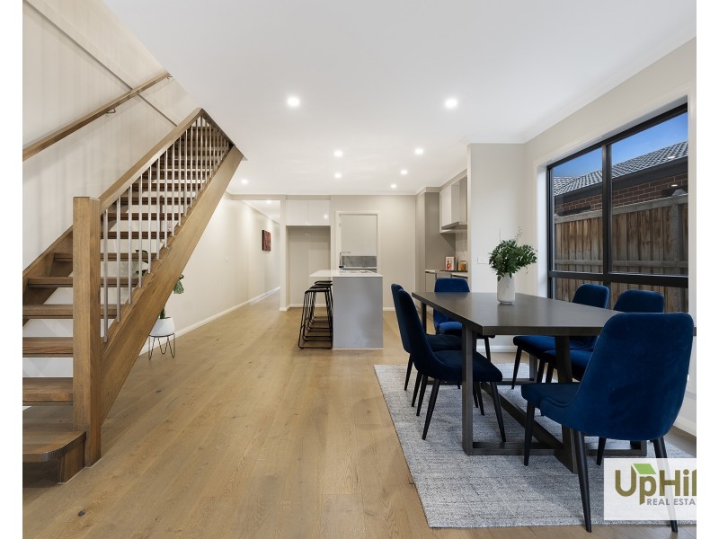 32 Keskadale Way, Clyde North VIC 3978