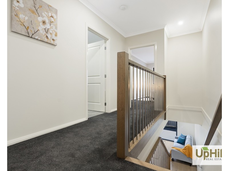 32 Keskadale Way, Clyde North VIC 3978