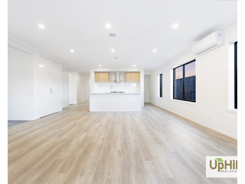 58 Follett Boulevard, Clyde VIC 3978