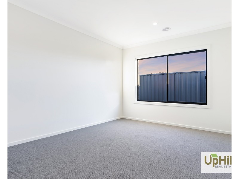 58 Follett Boulevard, Clyde VIC 3978
