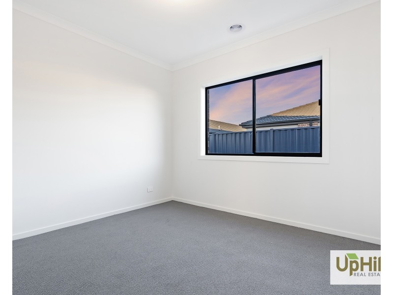 58 Follett Boulevard, Clyde VIC 3978