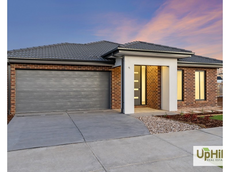 58 Follett Boulevard, Clyde VIC 3978