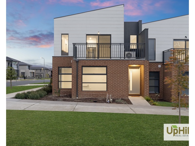 1 Monterey Loop, Clyde VIC 3978