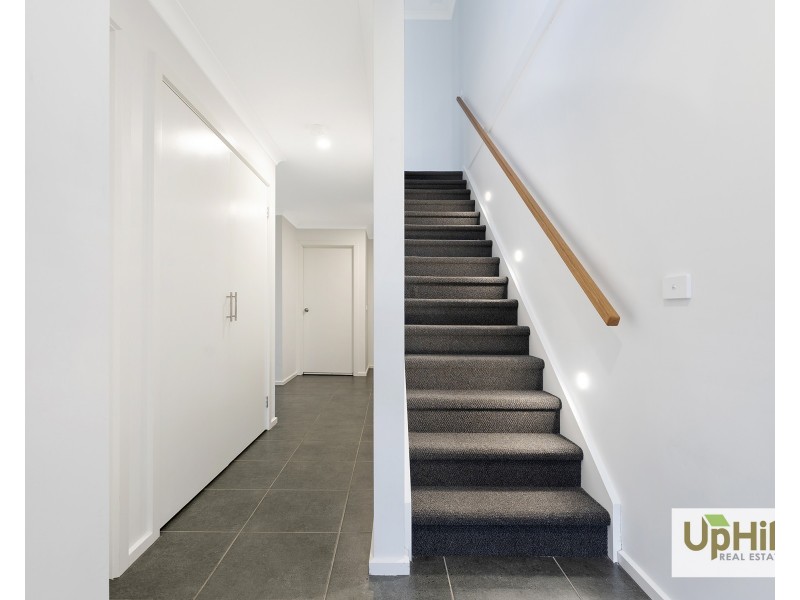 1 Monterey Loop, Clyde VIC 3978