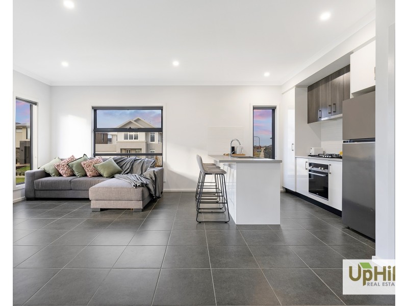 1 Monterey Loop, Clyde VIC 3978