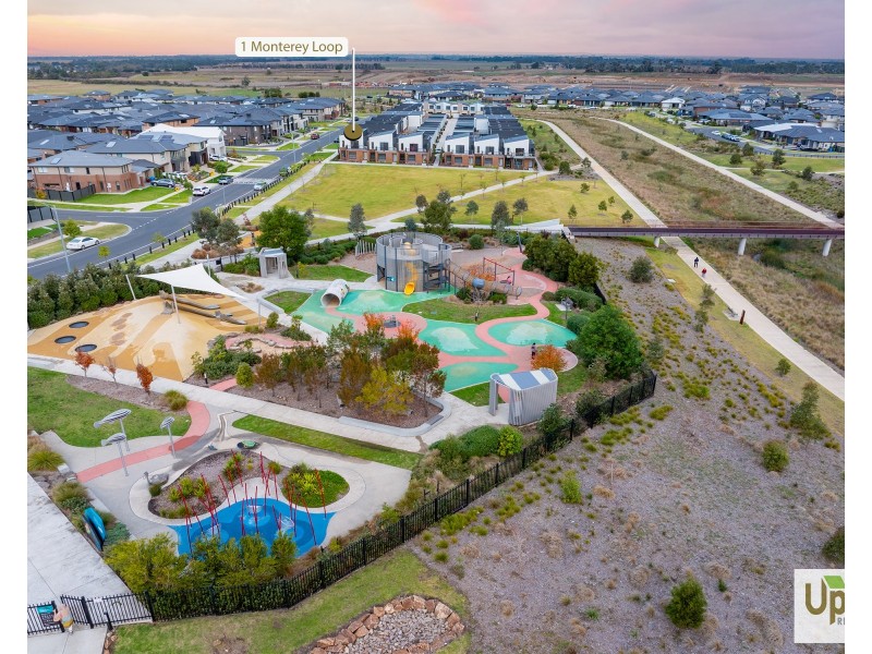 1 Monterey Loop, Clyde VIC 3978