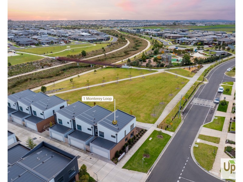 1 Monterey Loop, Clyde VIC 3978