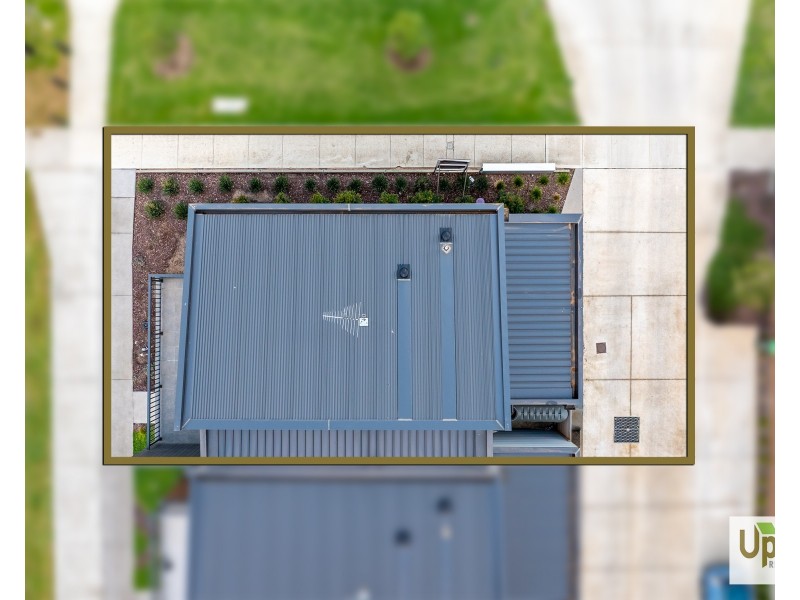 1 Monterey Loop, Clyde VIC 3978