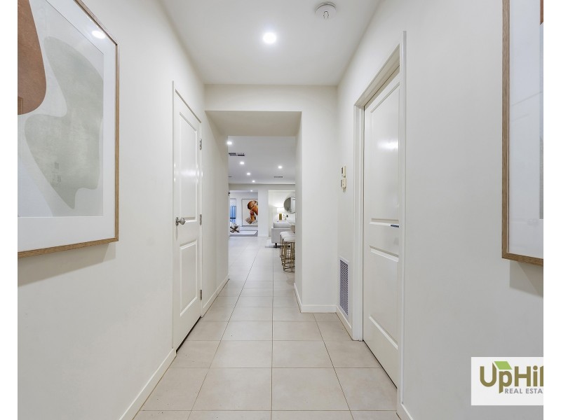 18 Calibre Circuit, Clyde North VIC 3978