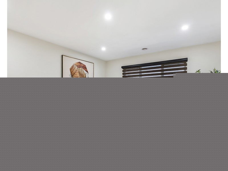 18 Calibre Circuit, Clyde North VIC 3978