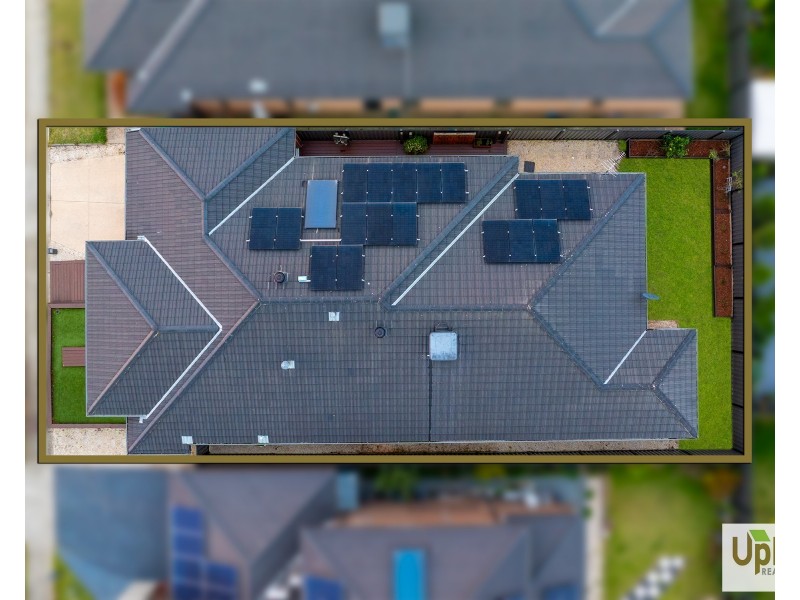 18 Calibre Circuit, Clyde North VIC 3978