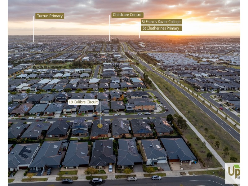 18 Calibre Circuit, Clyde North VIC 3978