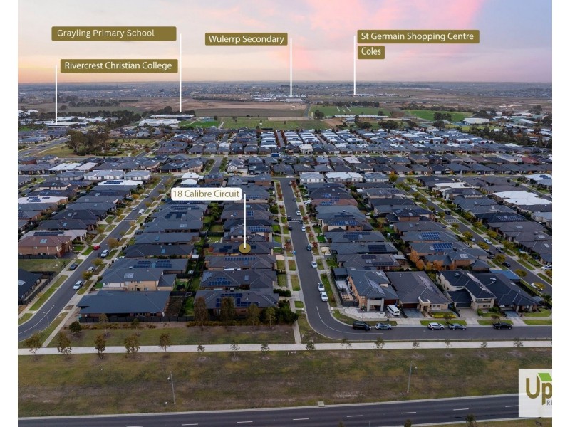 18 Calibre Circuit, Clyde North VIC 3978