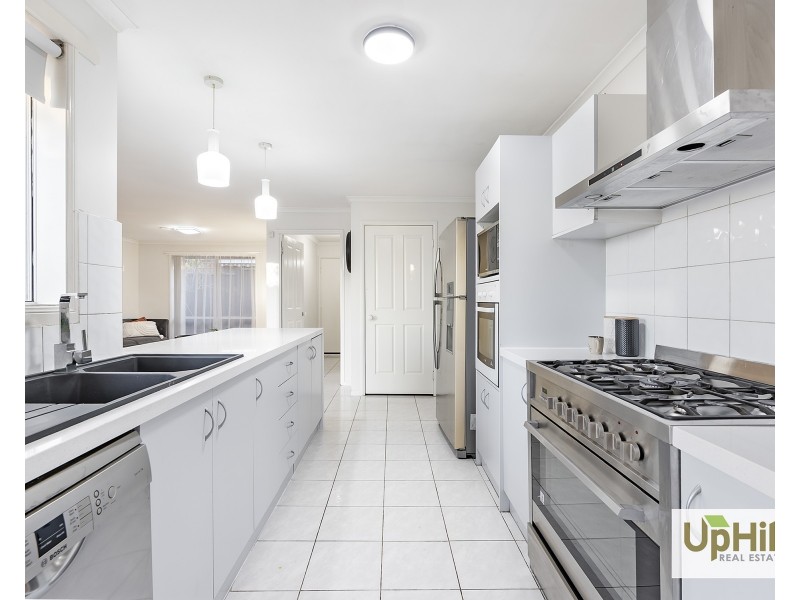 8 Katrina Court, Carrum Downs VIC 3201