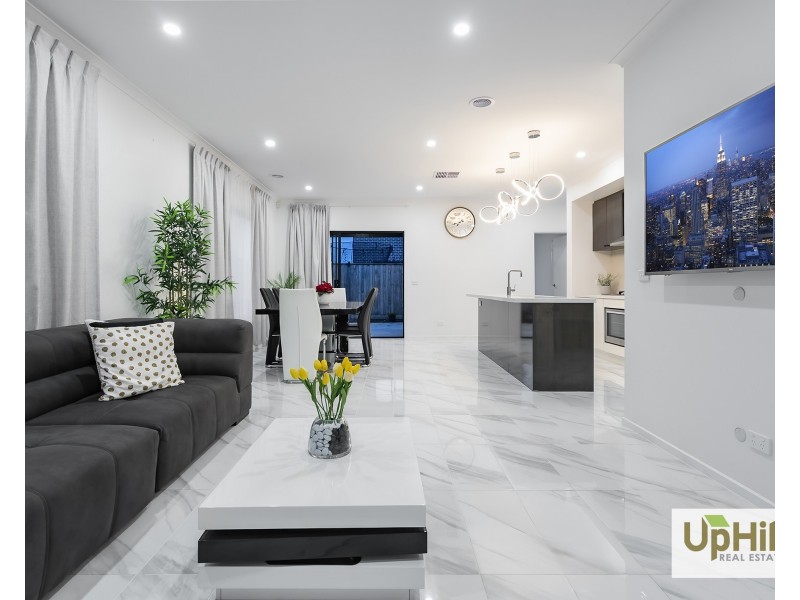 12 Luxembourg Avenue, Clyde North VIC 3978