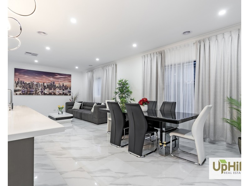 12 Luxembourg Avenue, Clyde North VIC 3978