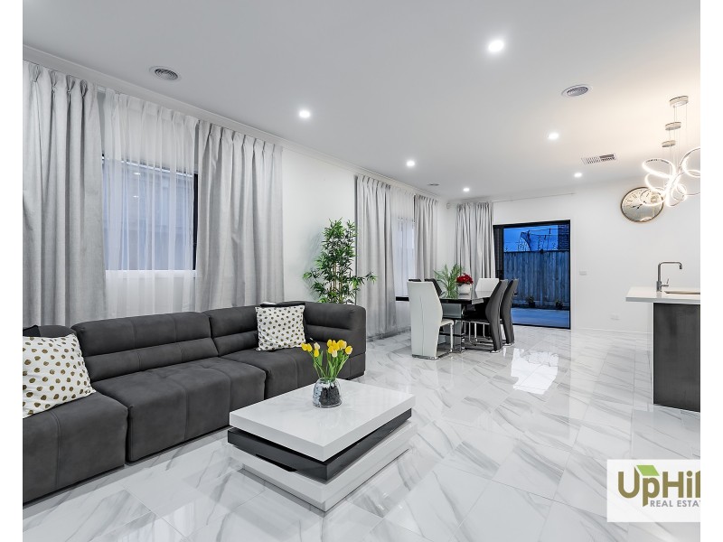 12 Luxembourg Avenue, Clyde North VIC 3978