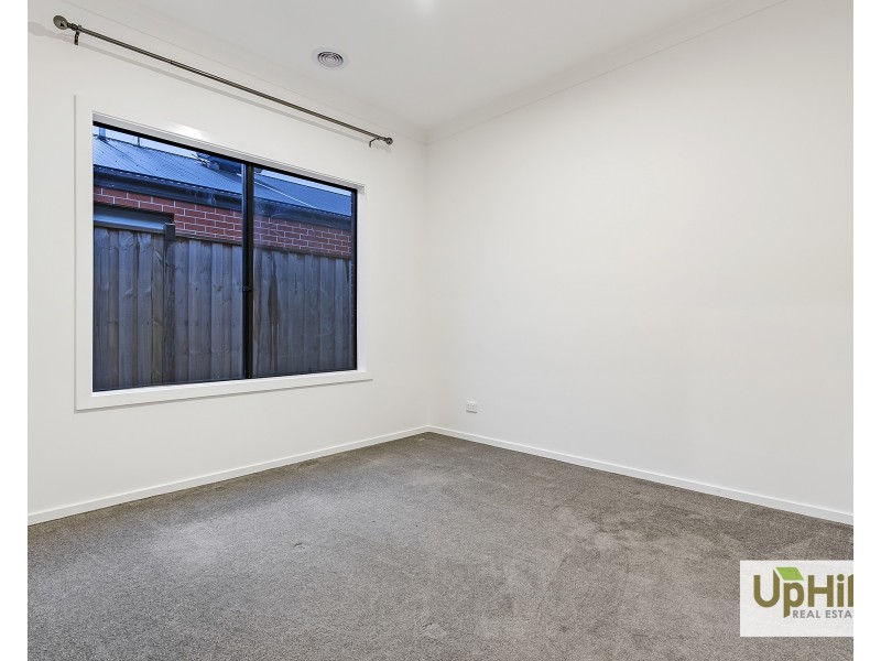 12 Luxembourg Avenue, Clyde North VIC 3978