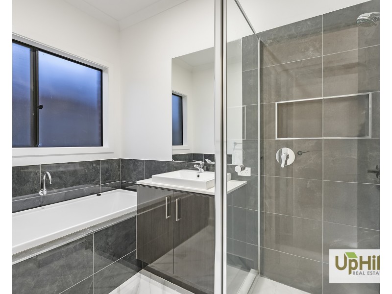 12 Luxembourg Avenue, Clyde North VIC 3978