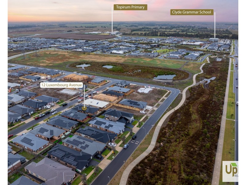 12 Luxembourg Avenue, Clyde North VIC 3978