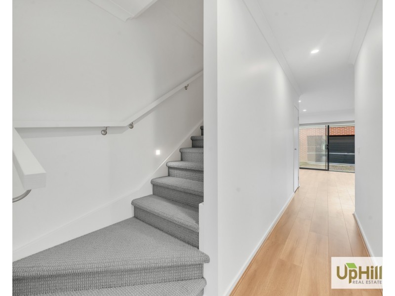 7 Garda Walk, Clyde VIC 3978