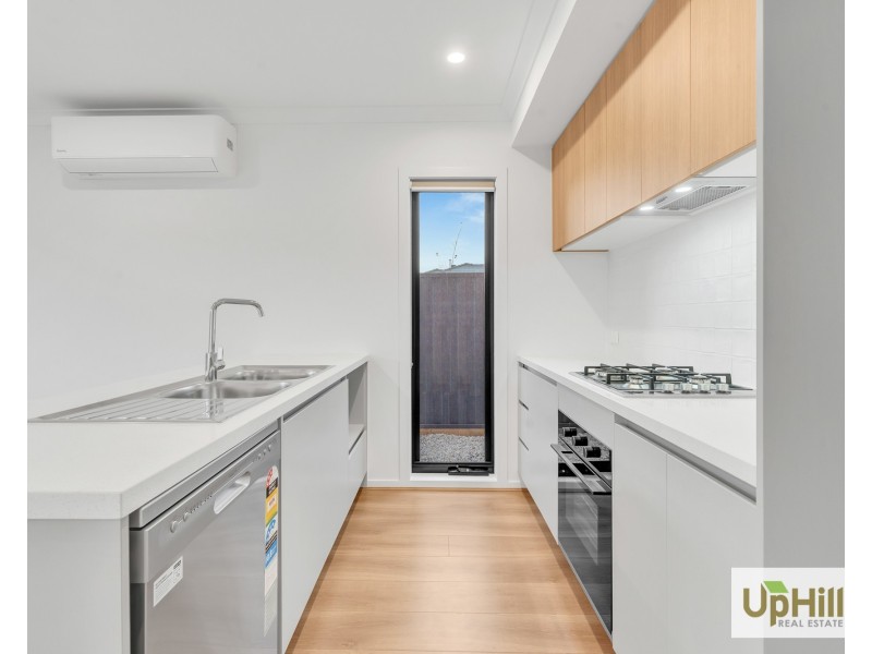 7 Garda Walk, Clyde VIC 3978