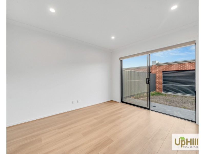 7 Garda Walk, Clyde VIC 3978