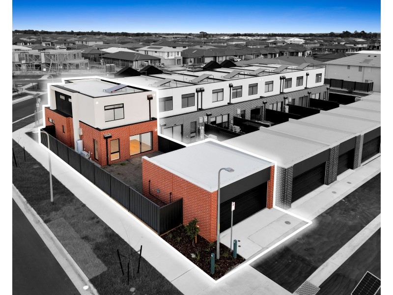 7 Garda Walk, Clyde VIC 3978