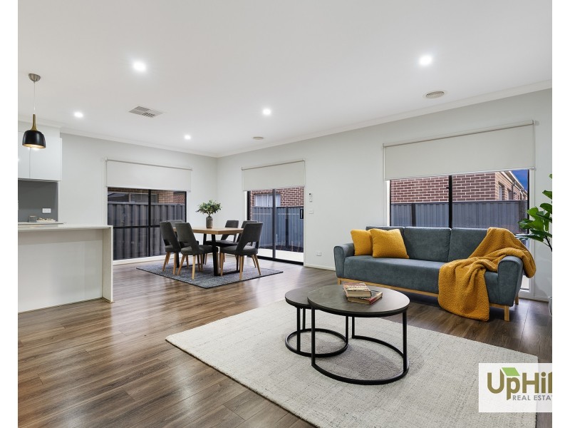 20 Noah Road, Clyde North VIC 3978