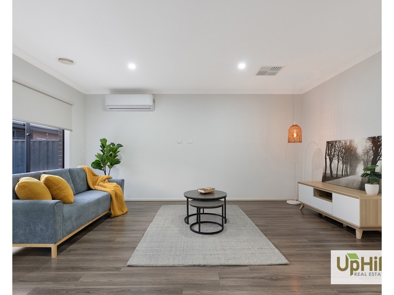 20 Noah Road, Clyde North VIC 3978